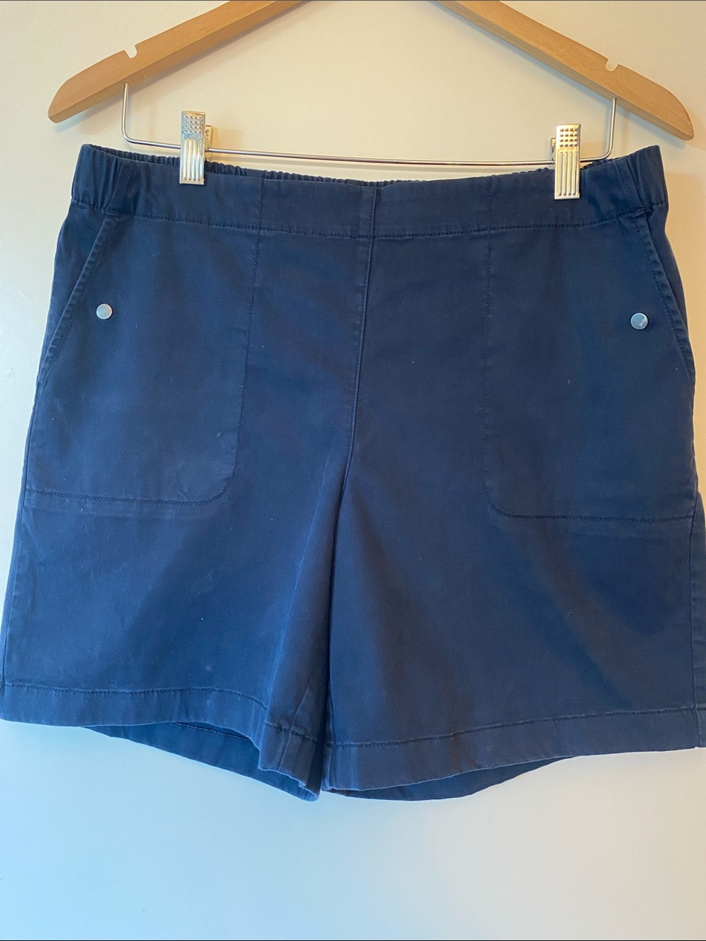 J. Jill Navy Blue Casual Shorts medium petite. 💙🤍